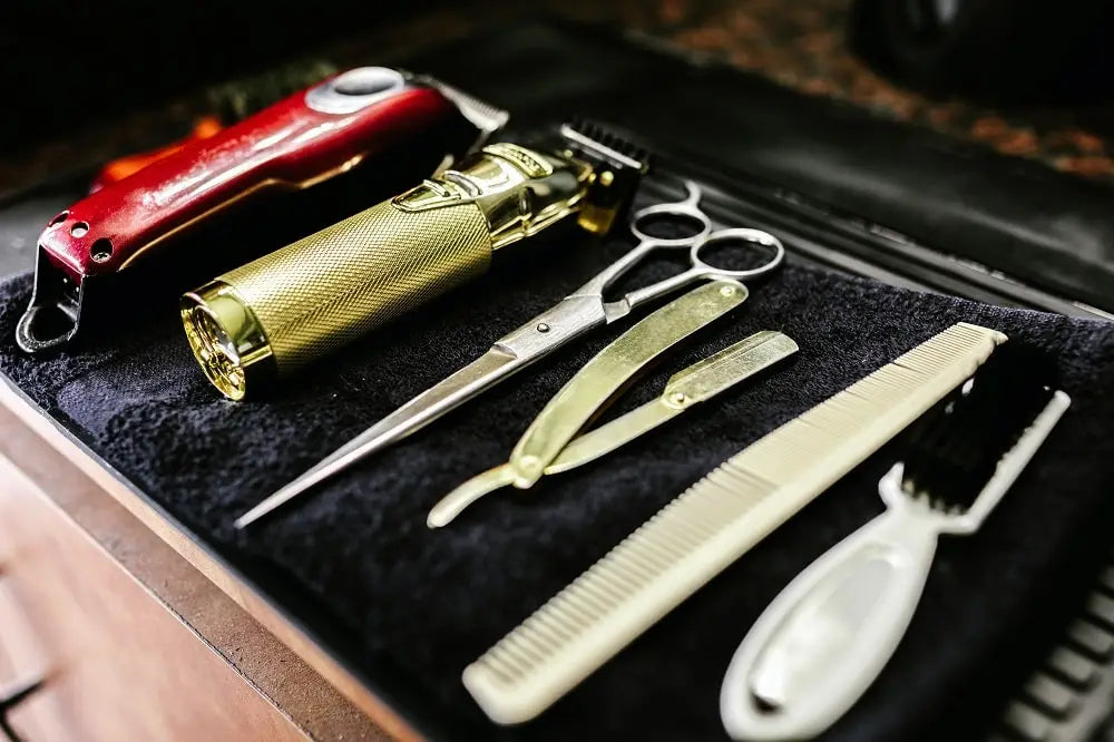 What Are The Key Elements Of The Best Personal Barber Kit?